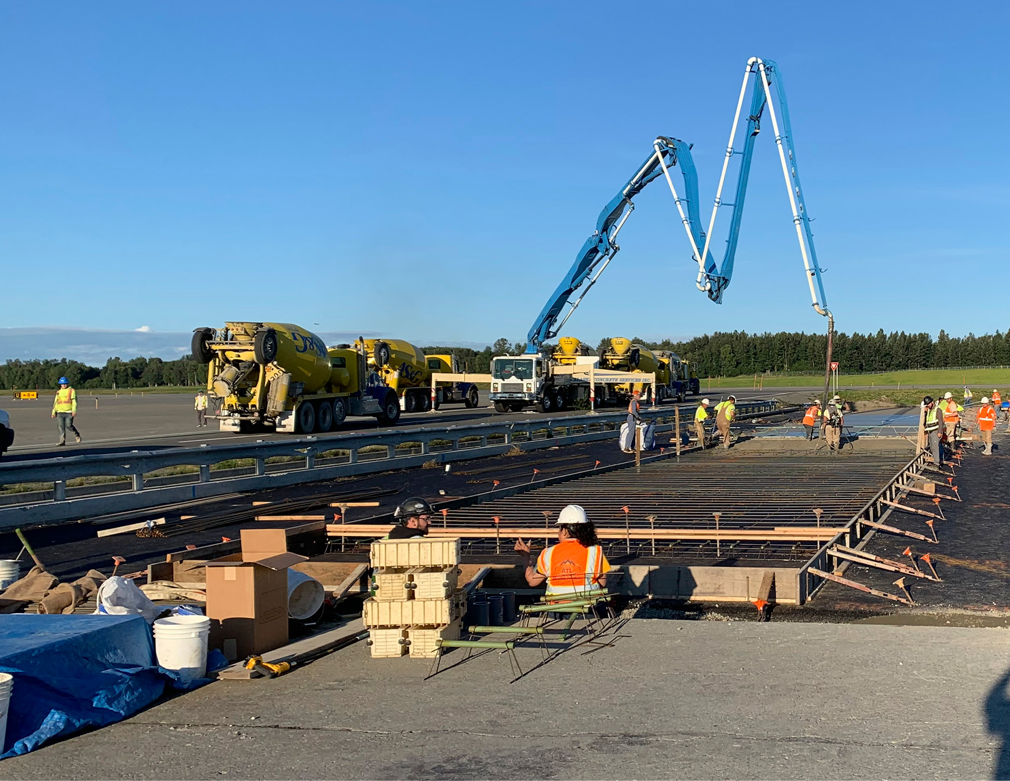 The recently completed FedEx Hardstand project is one of Finishing Edge Concrete Construction’s more challenging projects. Chuck McHenry, managing member, says crews poured 900 to 1,200 cubic yards of concrete daily until the 9-acre project was complete.