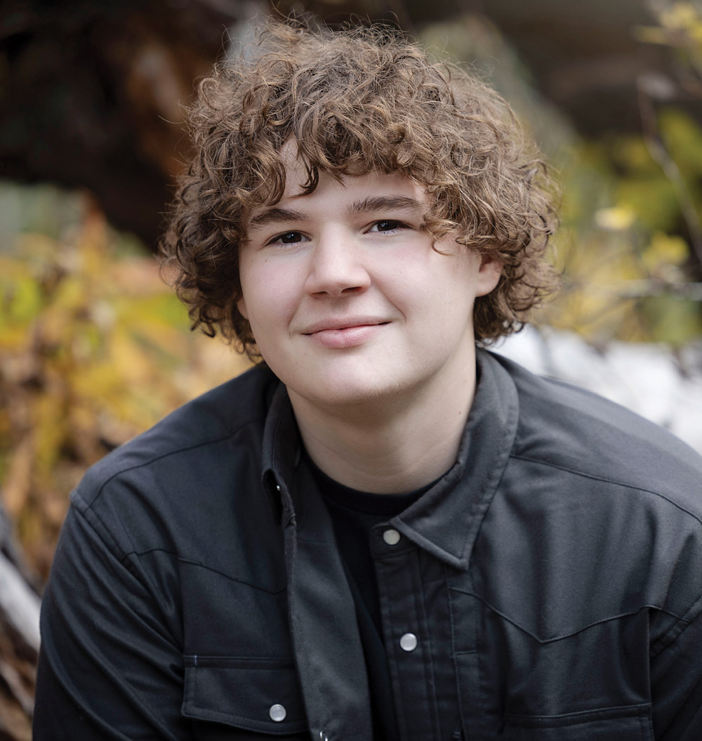 Lukas Kosinski headshot
